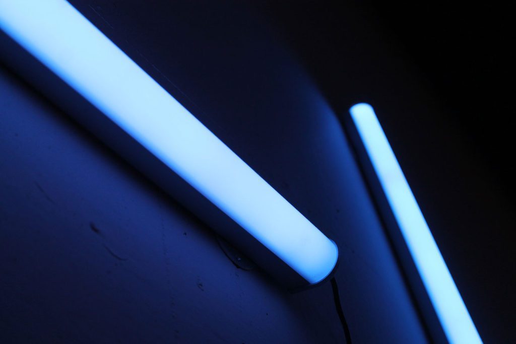 2 UV light bulbs for benefits of uv lighting for hvac systems